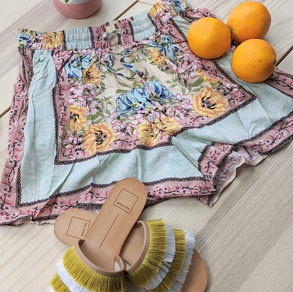 FINAL SALE 🆕🌿boho BOUTIQUE SHORTS🌿 - Picture 8 of 8